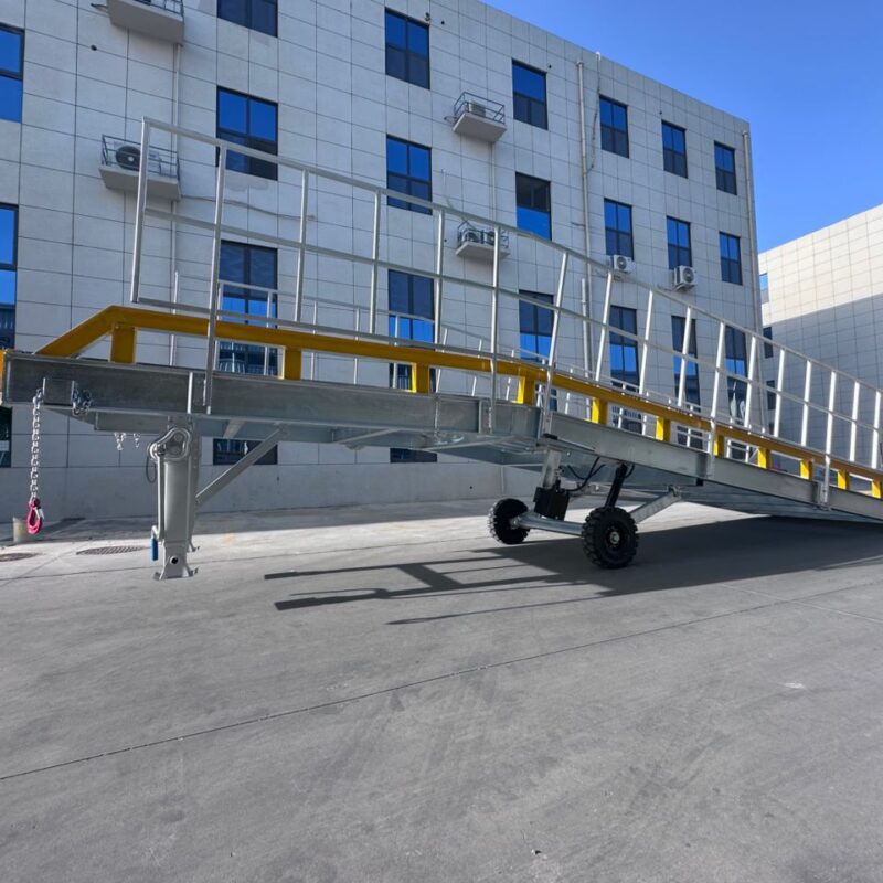 GALVANISED CONTAINER / LORRY RAMP / 12 TON LOADING & UNLOADING